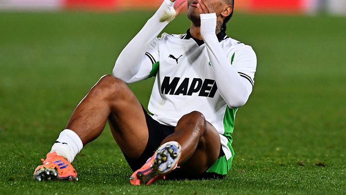 BOLOGNA, ITALY - DECEMBER 28: Armand Laurienté of US Sassuolo during the Serie A match between Bologna FC 1909 and US Sassuolo Calcio at Renato Dall'Ara Stadium on December 28, 2025 in Bologna, Italy. (Photo by Alessandro Sabattini/Getty Images) Sassuolo-Parma, la formazione che unisce gli attuali calciatori dei due club- immagine 2