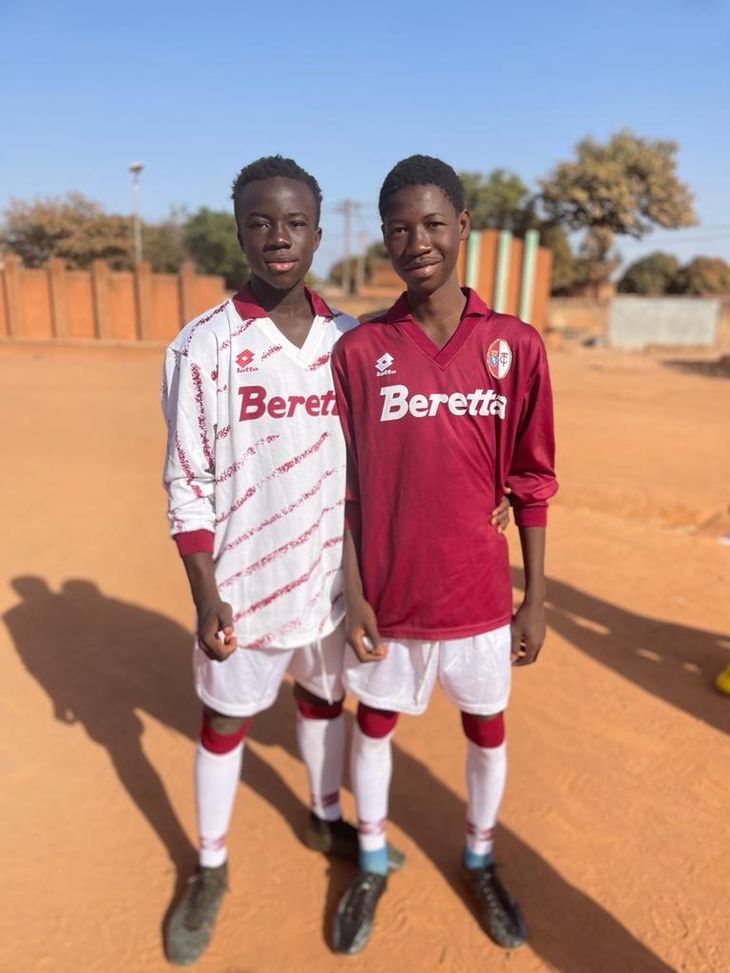 Divise del Toro ai bambini del Burkina Faso: così rivive un cuore granata- immagine 2