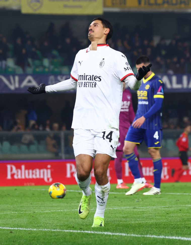 Tijjani Reijnders esulta dopo il gol in Verona-Milan 0-1 di ieri sera (Foto di Giuseppe Cottini/AC Milan via Getty Images) Reijnders-Verona-Milan