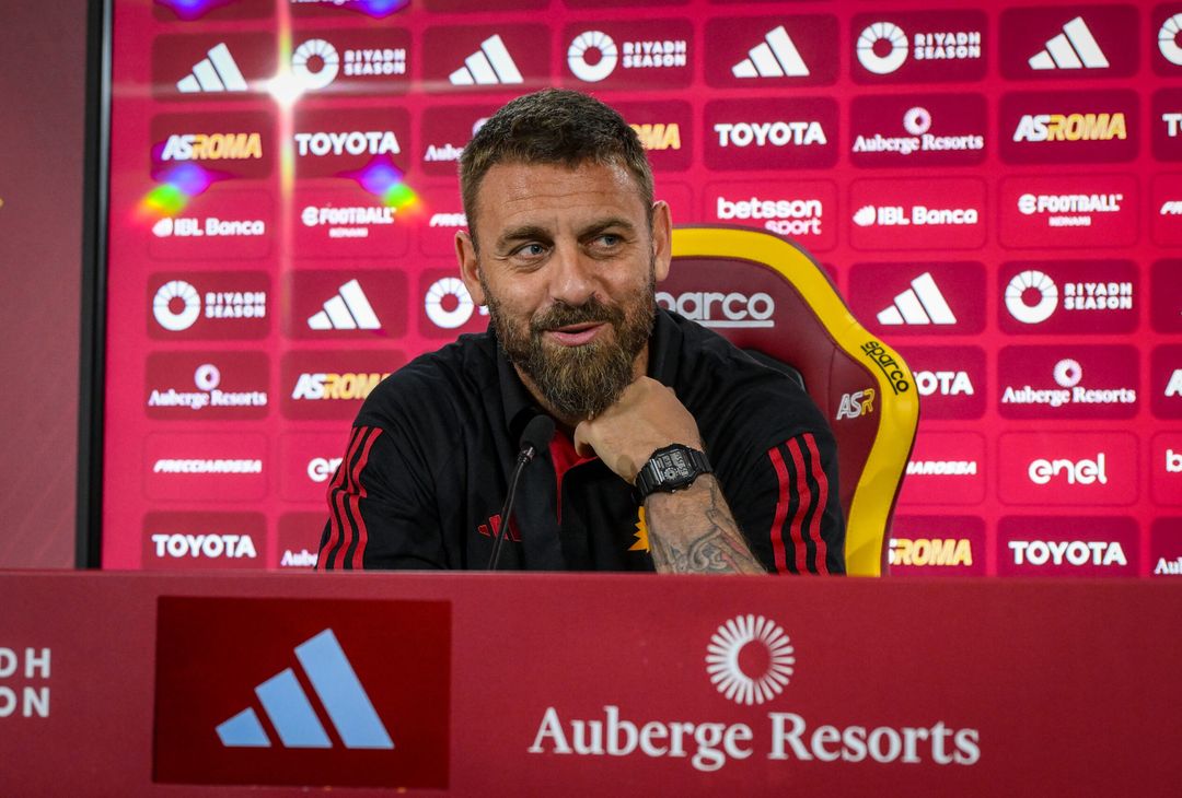 Roma, la conferenza stampa di De Rossi alla vigilia dell’Empoli – FOTO GALLERY - immagine 4