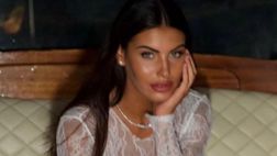 VIDEO / Lady Pellegri sfila al Festival di Venezia: Carolina Stramare in posa per i fotografi