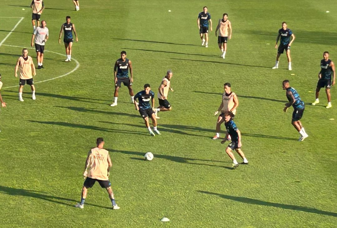 GALLERY Partitella in famiglia per gli azzurri: le immagini dell’allenamento - immagine 8