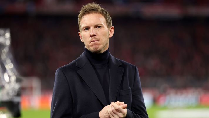 MUNICH, GERMANY - MARCH 08: Julian Nagelsmann, head coach of FC Bayern München looks on prior to the UEFA Champions League round of 16 leg two match between FC Bayern München and Paris Saint-Germain at Allianz Arena on March 08, 2023 in Munich, Germany. (Photo by Alexander Hassenstein/Getty Images) napoli Nagelsmann bayern