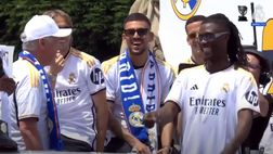 VIDEO / Real Madrid, Ancelotti balla con Camavinga alla festa
