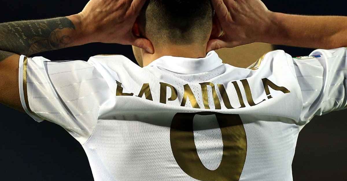 Milan, novità sulla maglia da trasferta della stagione 2026/27: rimane il bianco, assieme ad altri due colori