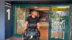 Mathew Ryan è sbarcato a Fiumicino: “Forza Roma!” Domani le visite – VIDEO