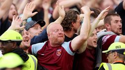 London derby, i tifosi West Ham al Chelsea: “Tutti quei soldi e poi…”