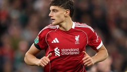 Liverpool, Slot commenta l’infortunio di Leoni: “Deve guardare al futuro, è giovanissimo”