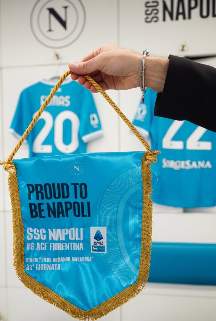 Tutto pronto nello spogliatoio del Napoli per la Fiorentina