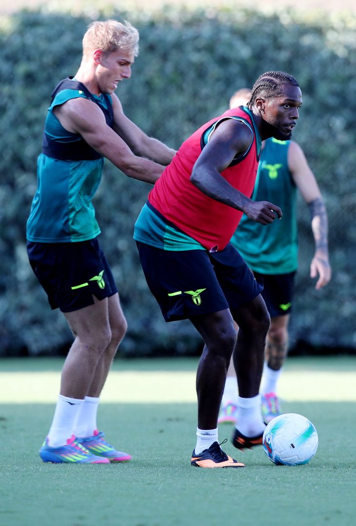 Isaksen e Nuno Tavares