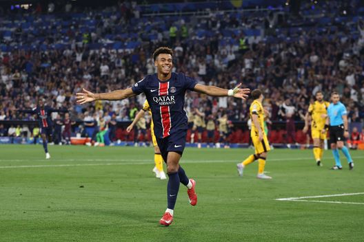 Desire Doue esulta dopo la rete contro l'Inter (Foto di Lars Baron/Getty Images) Il PSG è campione d’Europa! Inter annientata, finisce 5-0 all’Allianz Arena- immagine 2