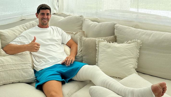 Grave infortunio per Courtois: “Tornerò più forte”. La sua Mishel: “Sempre al tuo fianco” - immagine 1