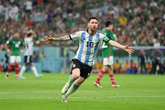 Messi si racconta al podcast di Guzman: Maradona, la possibilità di giocare per la Spagna e la lite con Canelo- immagine 3