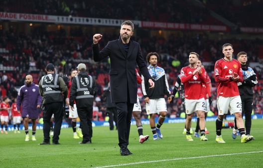 Manchester United, il tifoso popolare per i capelli nega di essere diventato milionario- immagine 2