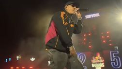 Noyz Narcos fa impazzire i romanisti: al Red Bull 64 Bars Live con la nuova felpa