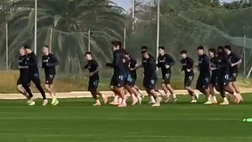 Napoli-Eintracht, la rifinitura agli ordini di Conte: out due azzurri IL VIDEO