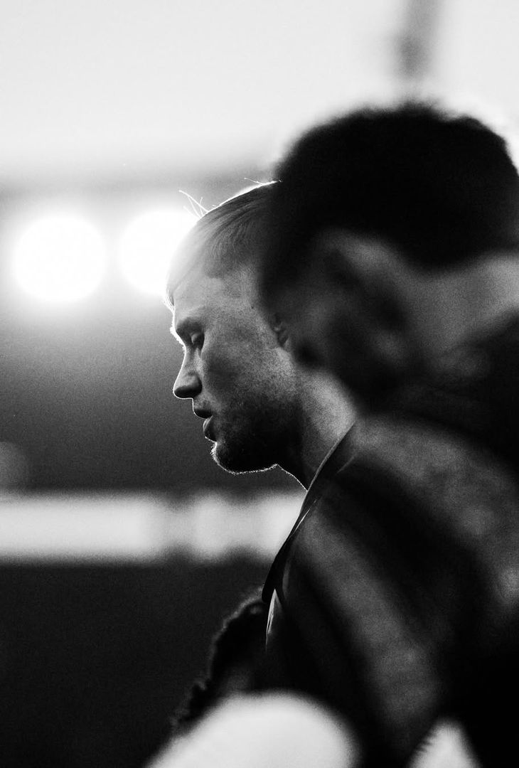 La frustrazione per il pareggio subito al primo tiro in porta e l'emozione di riuscire a portare i tre punti a casa a tempo scaduto: due facce della stessa medaglia che compongono il riassunto 'in bianco e nero' di Hellas Verona-Napoli realizzato dall'admin dell'account Instagram della compagine partenopea.