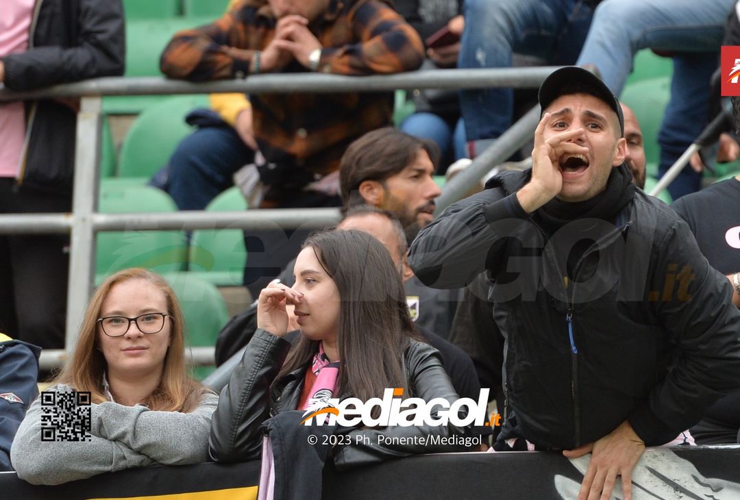 FOTOTIFO Palermo-Cittadella 0-1, gli scatti ai tifosi al “Renzo Barbera” (GALLERY) - immagine 17