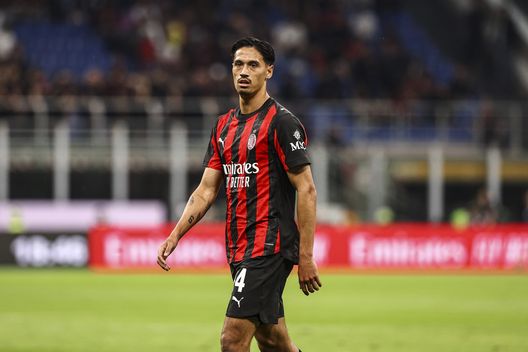 (Photo by Giuseppe Cottini/AC Milan via Getty Images) milan-cessione-reijnders-ridimensionamento-addio-mercato-2025-napoli-2022