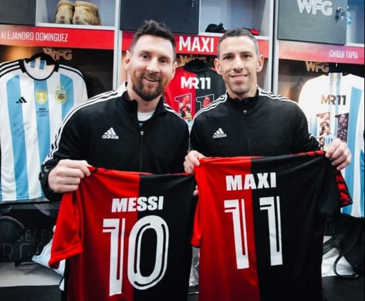 Che festa alla partita d’addio di Maxi Rodríguez! Due magie di Messi, a segno anche Batistuta Che festa alla partita d’addio di Maxi Rodríguez! Due magie di Messi, a segno anche Batistuta - immagine 1