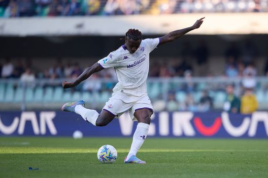VERONA, ITALY - APRIL 04: Moise Kean of Fiorentina in action during the Serie A match between Hellas Verona FC and ACF Fiorentina at Stadio Marcantonio Bentegodi on April 04, 2026 in Verona, Italy. (Photo by Emmanuele Ciancaglini/Getty Images) Kean