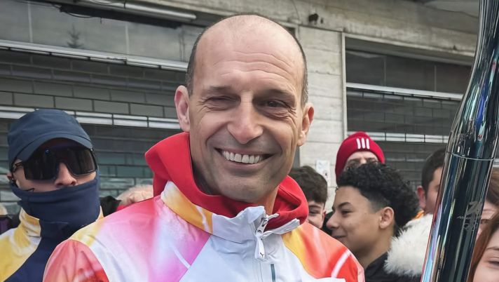 allegri-milan-calcio-olimpiadi-torcia-seriea-como