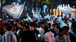 Coppa America, sicurezza in tilt: migliaia di tifosi sfondano i controlli