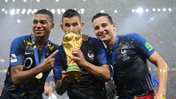 Follia Lucas Hernandez, fa installare la statua di un gorilla di 4 metri per festeggiare il Mondiale