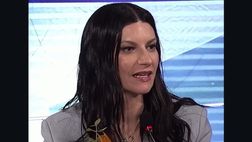 Sanremo, Laura Pausini replica a Grignani: “Non ho mai cambiato il mio numero”
