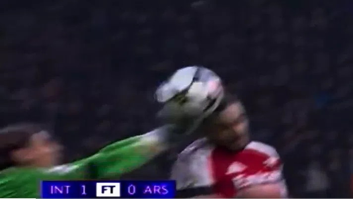 Inter-Arsenal, le immagini che scagionano Sommer: colpisce la palla – VIDEO - immagine 1