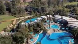 Milan, Chukwueze svela lo spettacolare resort a Perth (Australia) | VIDEO