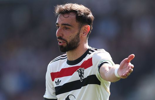 Bournemouth, Inghilterra - 27 aprile 2025: Bruno Fernandes durante la partita contro il Bournemouth. (Foto di Ryan Pierse/Getty Images) Chelsea-Manchester United, big match di Premier tra finaliste europee- immagine 3