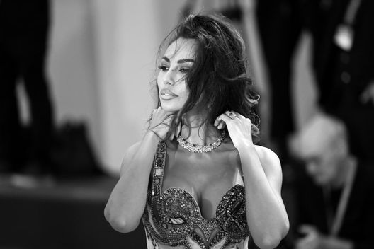 Madalina Ghenea e la guerra al gossip (vicenda Zaniolo): “Per un po’ ho vissuto male, poi…” Madalina Ghenea e la guerra al gossip (vicenda Zaniolo): “Per un po’ ho vissuto male, poi…” - immagine 1