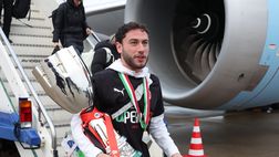 Milan-Cagliari: Theo Hernandez e Calabria sfilano con la Supercoppa Italiana