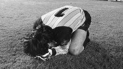 Zenga compie 64 anni, l’Inter: “Idolo dei tifosi grazie al suo talento e carisma. Auguri Walter”