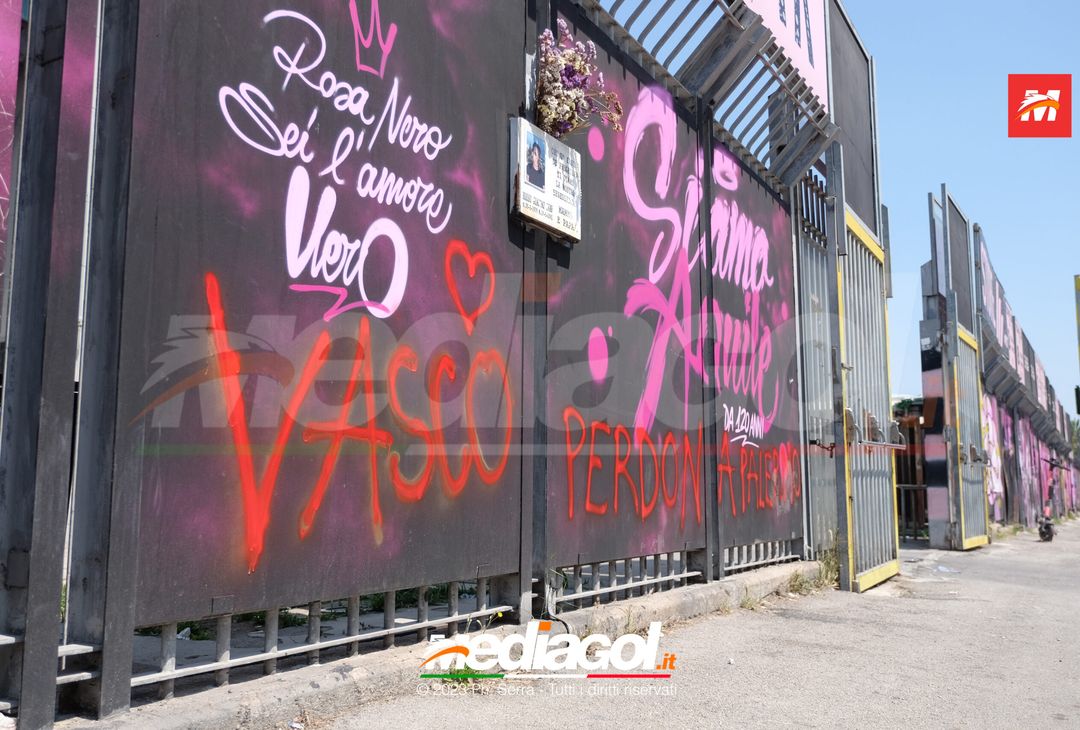 FOTO, “Vasco perdona Palermo” imbrattati i graffiti del ‘Renzo Barbera’ (GALLERY) - immagine 13