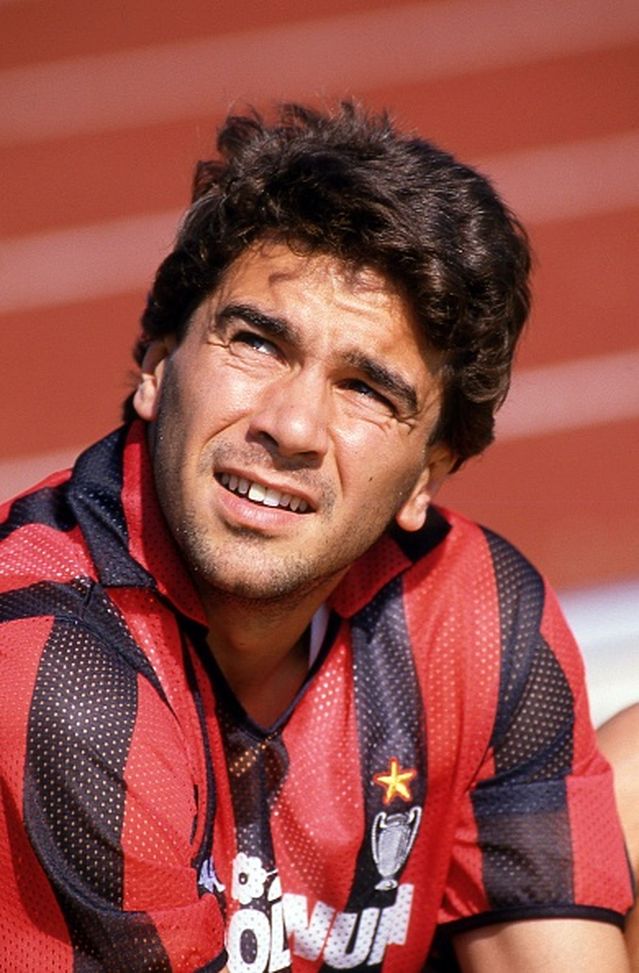 Stefano Borgonovo of AC Milan looks on during the Serie A 1989, Italy. (Photo by Alessandro Sabattini/Getty Images) Stefano Borgonovo