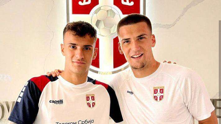 Instagram @fudbalskisavezsrbije Filip e Aleksandar, i fratelli Stankovic si ritrovano nel ritiro della Nazionale serba - immagine 1