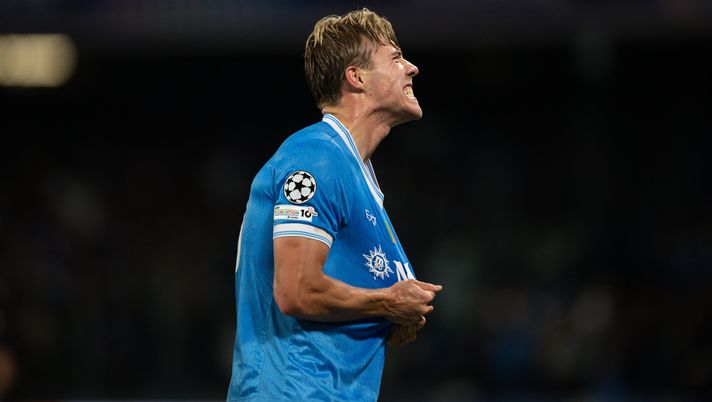 NAPLES, ITALY - OCTOBER 01: Rasmus Hojlund 2 -1 goal during the UEFA Champions League 2025/26 League Phase MD2 match between SSC Napoli and Sporting Clube de Portugal at Stadio Diego Armando Maradona on October 01, 2025 in Naples, Italy. (Photo by SSC NAPOLI/SSC NAPOLI via Getty Images) hojlund napoli sporting