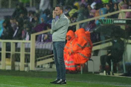 FLORENCE, ITALY - MAY 2: Nicky Hayen manager of Club Brugge reacts during the UEFA Europa Conference League 2023/24 Semi-Final first leg match between ACF Fiorentina and Club Brugge at Stadio Artemio Franchi on May 2, 2024 in Florence, Italy.(Photo by Gabriele Maltinti/Getty Images) Hayen: “L’obiettivo è segnare, ma non vogliamo rischiare troppo”- immagine 2