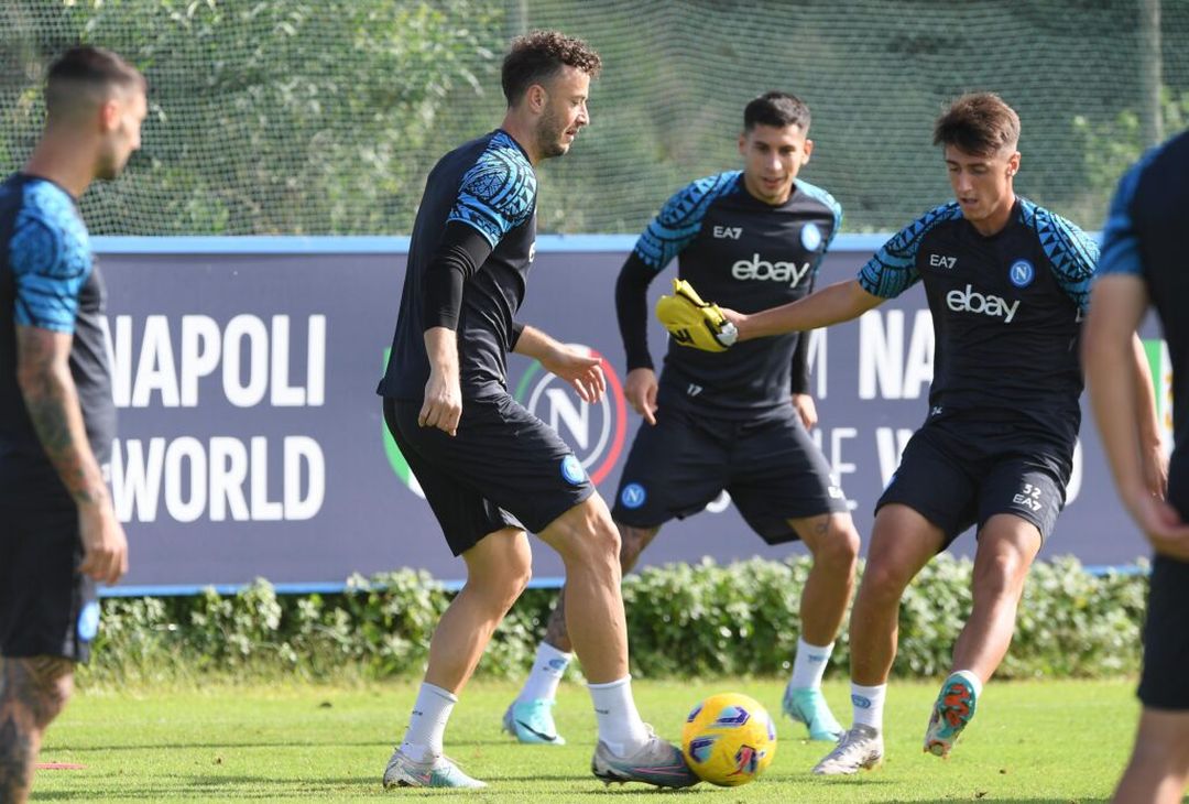 GALLERY Seduta sotto gli occhi di De Laurentiis: gli scatti dell’allenamento - immagine 6