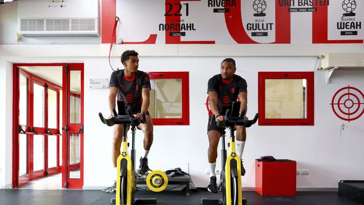 live-christopher-nkunku-david-odogu-conferenza-stampa-presentazione-casa-milan-tv-news-dichiarazioni-foto-frasi-parole