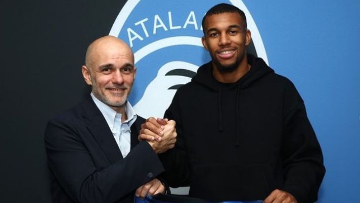 Foto @atalantabc Hien e la nuova maglia: “Meglio tardi che mai, sono molto emozionato” - immagine 1