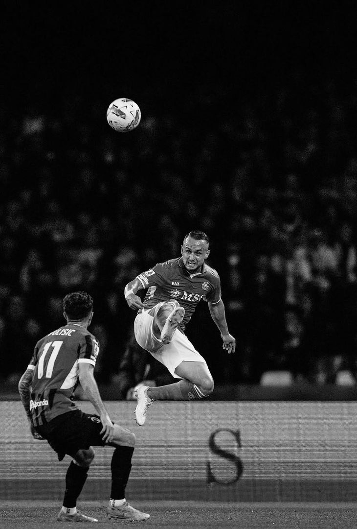 GALLERY Napoli coraggioso contro il Milan: i suggestivi scatti del match - immagine 18