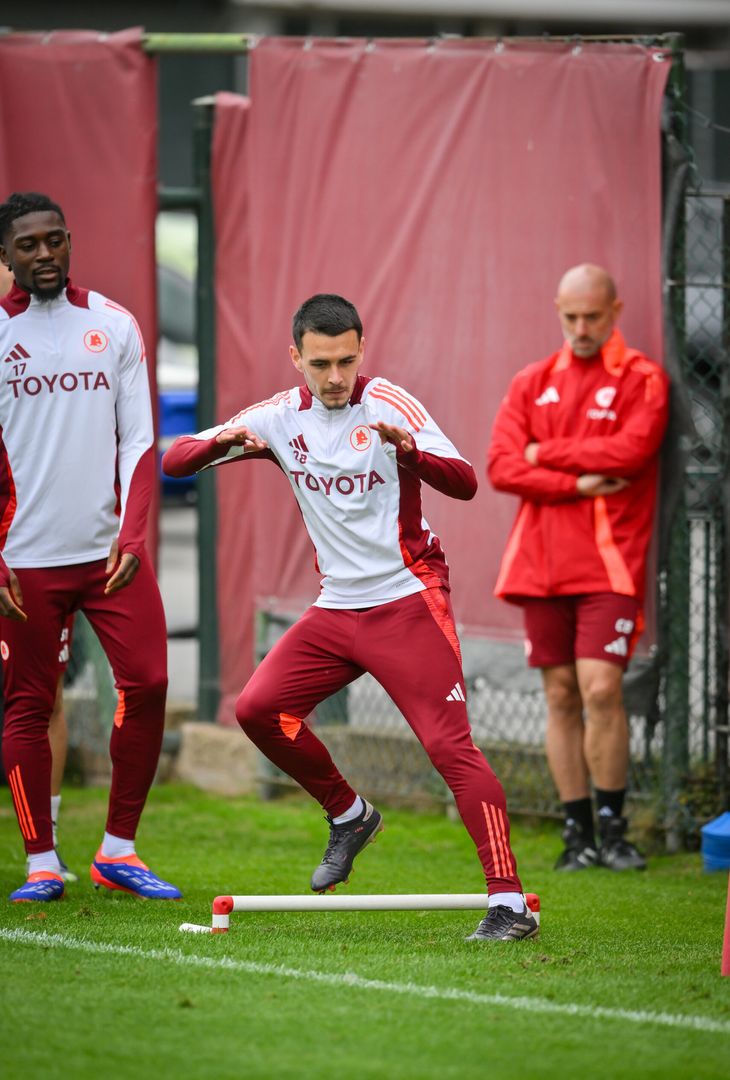 Trigoria, l’allenamento del mercoledì mattina – FOTO GALLERY - immagine 45