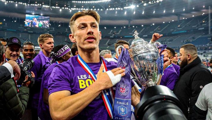 Il difensore viene dalla Francia: la Fiorentina mette sul piatto 10 milioni - immagine 1