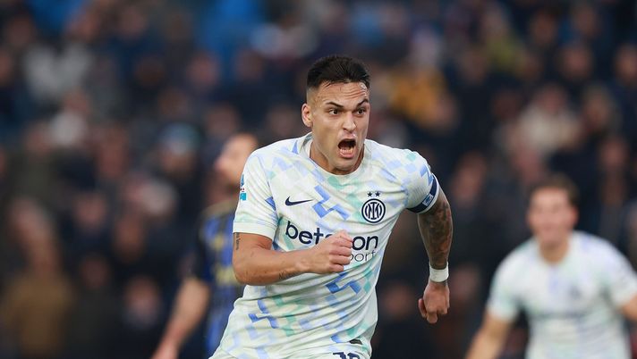 PISA, ITALY - NOVEMBER 30: Lautaro Martinez of FC Internazionale celebrates after scoring a goal during the Serie A match between Pisa SC and FC Internazionale at Arena Garibaldi on November 30, 2025 in Pisa, Italy. (Photo by Gabriele Maltinti/Getty Images) Pisa-Inter 0-2 risultato finale: carica Lautaro, nerazzurri d’imperio - immagine 1