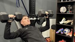 Soulé senza sosta: allenamento intensivo nella palestra di casa