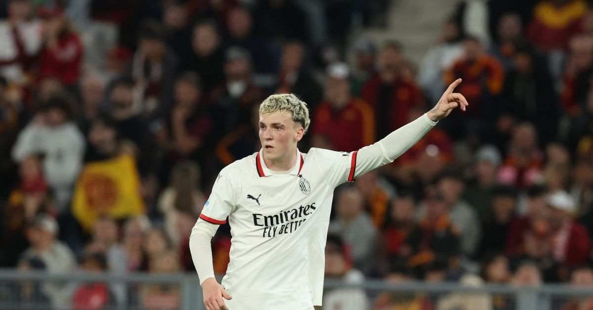 Calciomercato Milan, Moretto: “Jimenez ha una priorità. E c’è un club che …” Calciomercato Milan, Moretto: “Jimenez ha una priorità. E c’è un club che …”