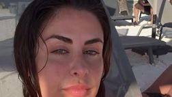 VIDEO / Lady Simeone alle Maldive, il sole scotta troppo: “Non avevo mai sentito…”